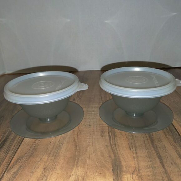Tupperware Dessert Pudding Sundae Parfait Cups Smoky Gray With Lids Lot of 2 - Picture 1 of 7